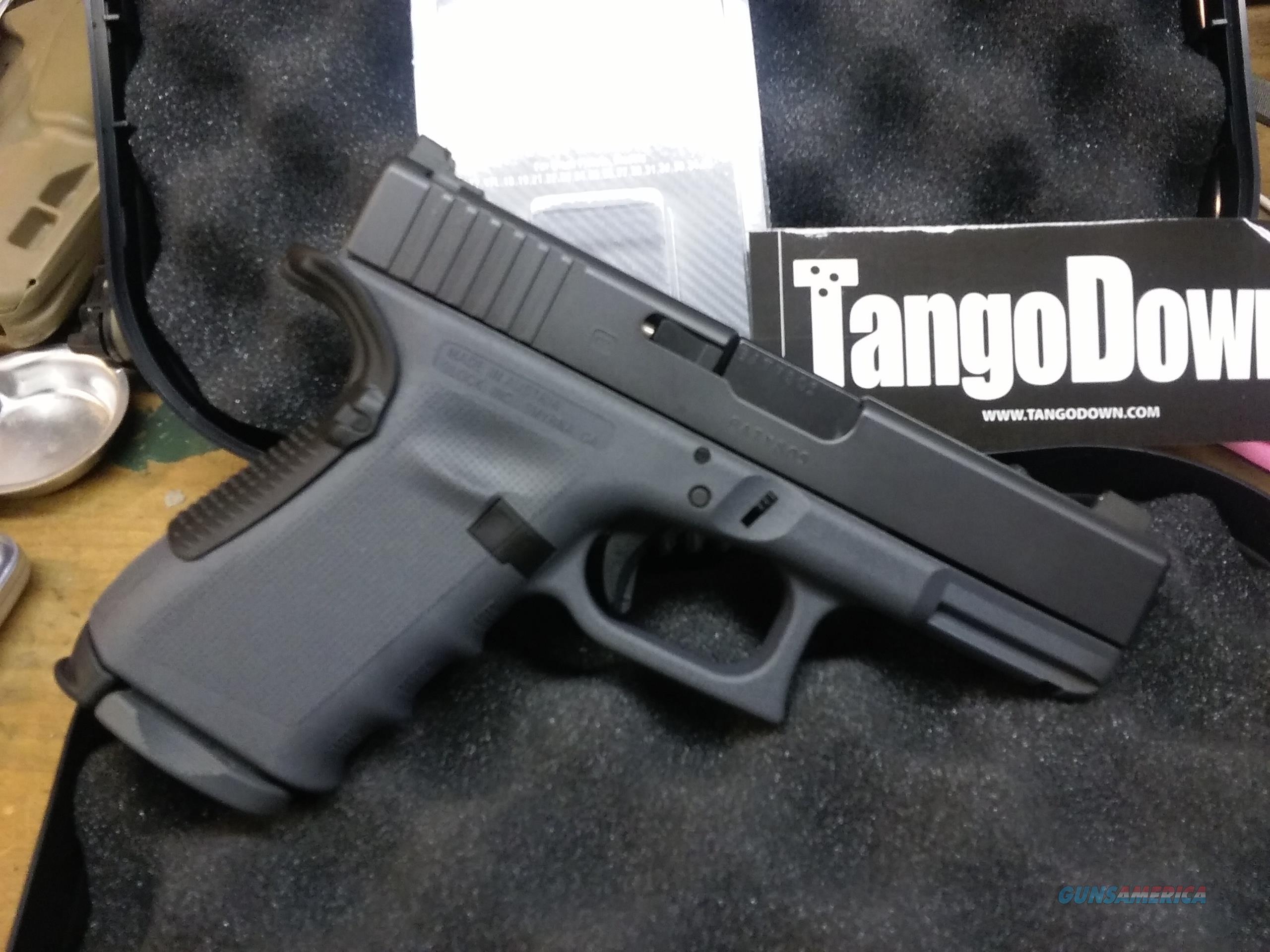 LARRY VICKERS GLOCK 19 LIPSEY'S LIM... for sale at