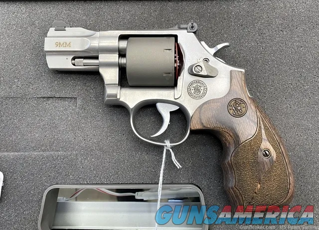 Smith & Wesson 986 Performance Center 9mm Revolver 7RD 2.5" BBL S&W 10227