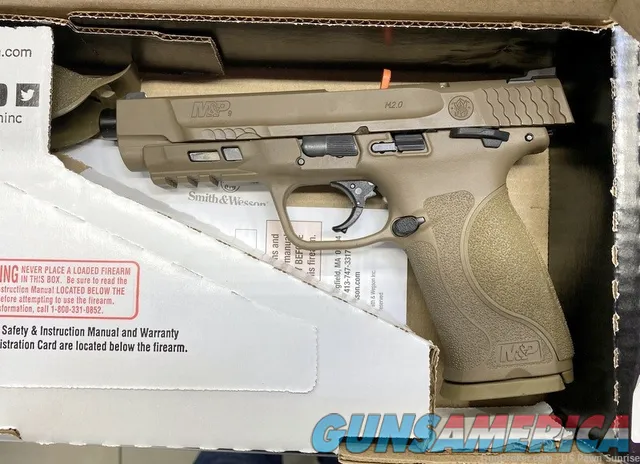 Smith & Wesson M&P 9 2.0 Pistol 9mm FDE TS 17RD 5