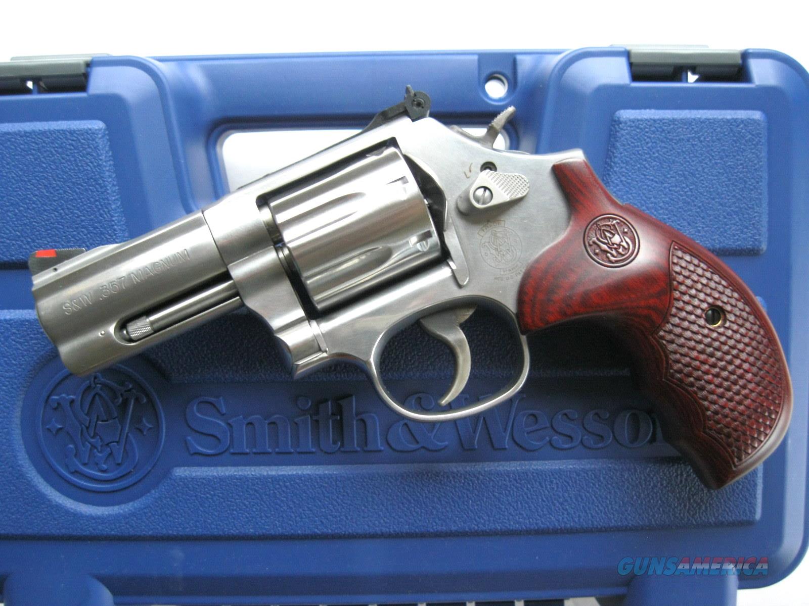 Smith & Wesson 686 Plus Deluxe 3