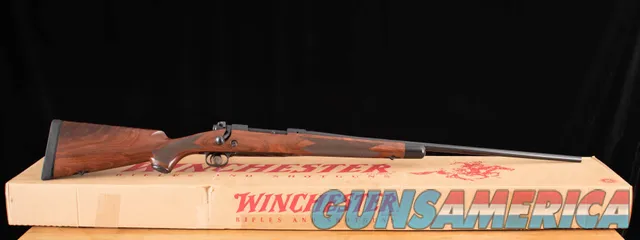 Winchester Model 70 Classic Super Grade .300RUM- UNFIRED, vintage firearms 