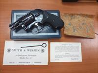 Smith & Wesson mod 38 Airwieght  Snub nose revolver .38 Spl