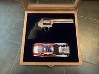 Smith & Wesson 686-6, NASCAR edition, car #30, lightly engraved with gold car & gold #30,357 mag, fitted pres. case,box, manual, etc