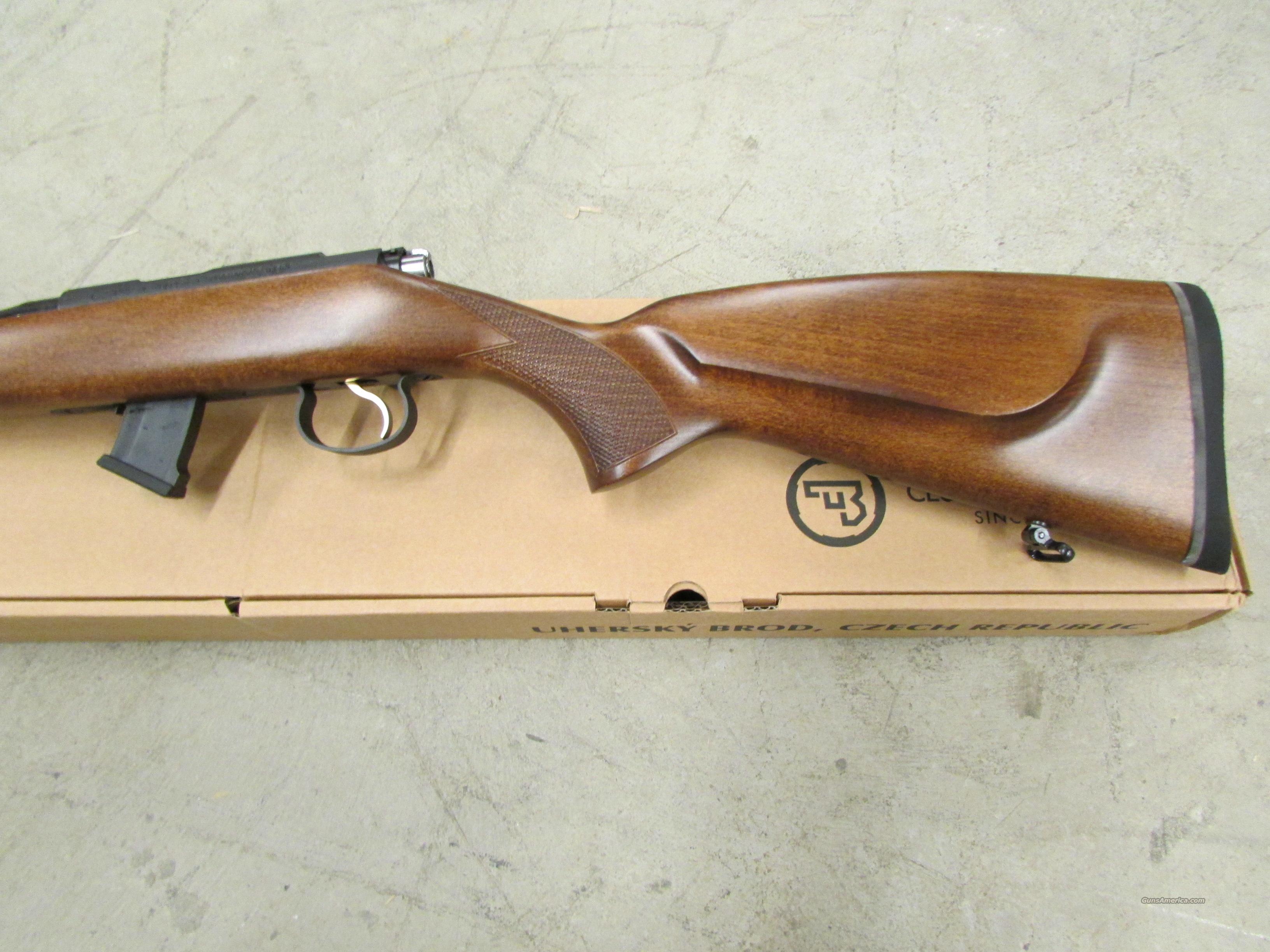 Buy Nike multicolor Croatia Pre Match T-Shirt for Men in Manama, other cities | CD2576-452