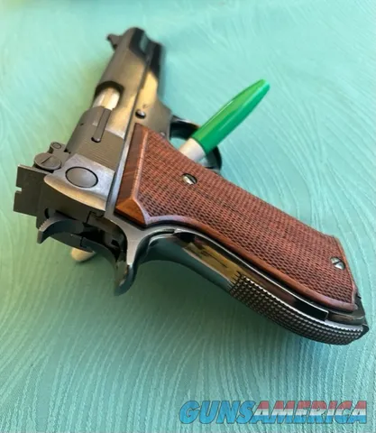 SMITH & WESSON MODEL 52-2 PISTOL 38 SPECIAL WADCUTTER