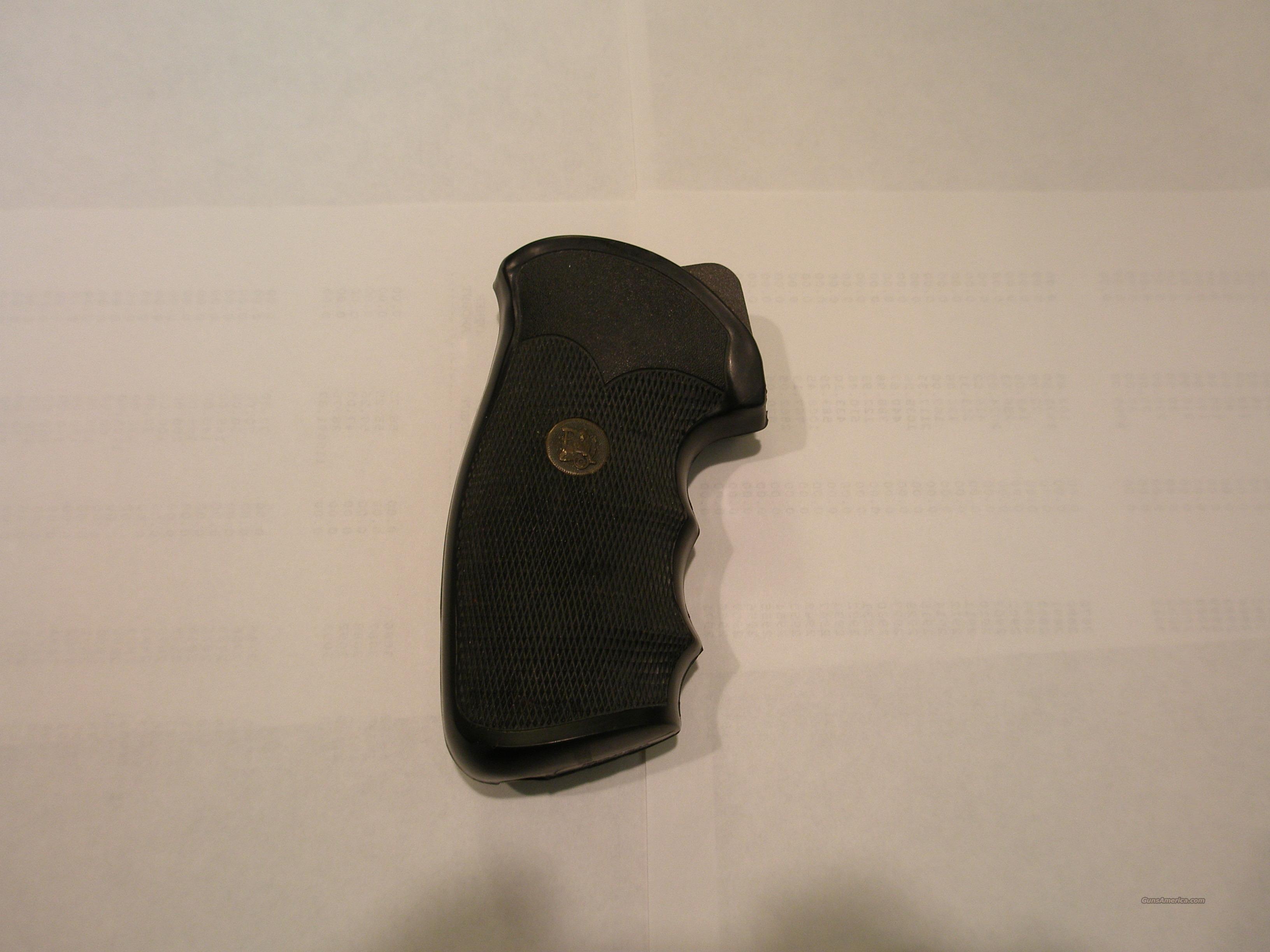 Pachmayr AR15 grip for sale at 952331993