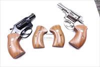 Herretts Walnut Combat Grips for All Charter Arms Revolver Smooth Walnut Shooting Ace Bulldog type New with Medallion, Screw, escutcheons