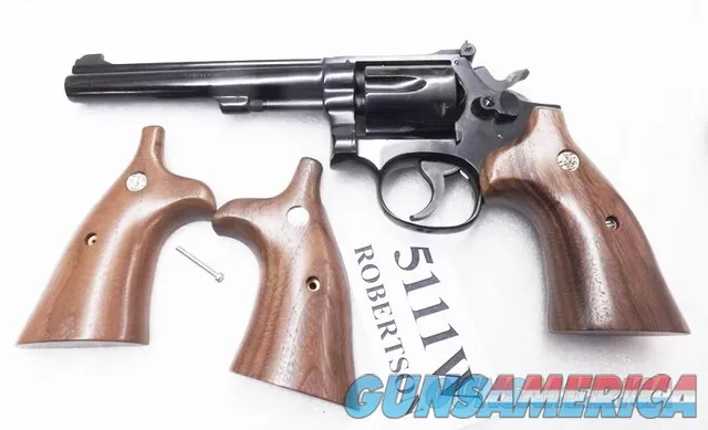 Smith & Wesson K or L Frame Square Butt Target Herretts Walnut Revolver Grips 5111W S&W Medallions Speedloader Compatible New Models 10 13 15 17 19 64 65 66 681 686 