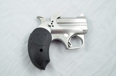 Bond Arms Derringer - Range Report & Factory Tour The extended rubber grip with the .357 magnum barrel.