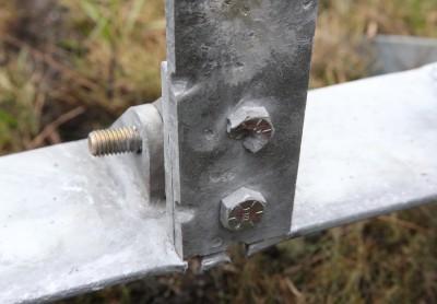 Bolt broken – This bolt needs to be replaced, but the horizontal bolts pose much more of a problem.