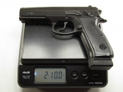 The all-steel P-120 weighs two pounds, 10 ounces with an empty magazine. Adding 20 rounds of ammo pushes the weight to over three pounds.