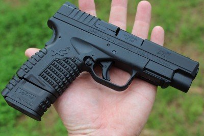The extended magazine and its grip extension make the XDS 4.0 feel like a much larger gun. The extension picks up two more rounds of .45ACP.