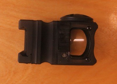 A sliding cover can be used to place the CQS in in minimum-brightness mode for a low-power “off” stand-by for night vision.