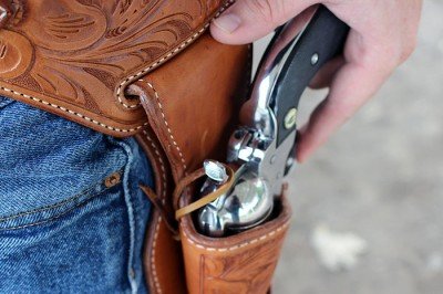 I found drawing the holster with the loop in place to be very difficult. Don't forget this step.