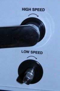 The hand crank can be used at low or high speed. 