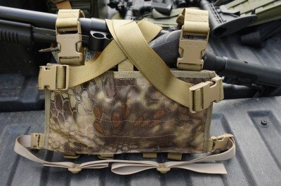 SOE Gear 12ga Micro-Rig With the straps wrapped up, the SOE rig is compact and easy to tuck away.