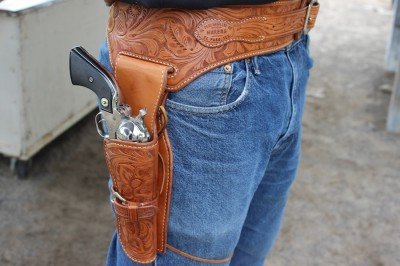 The cut should still allow access to your pockets. 