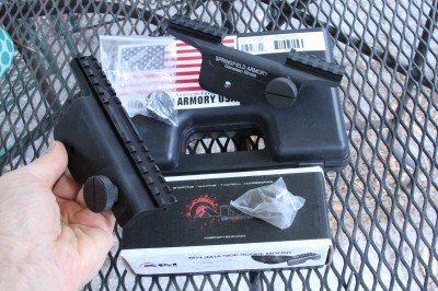 For this article we used the aluminum Springfield Armory branded mount as well as a couple exact copies, this one from AIM, as well as a UTG design.