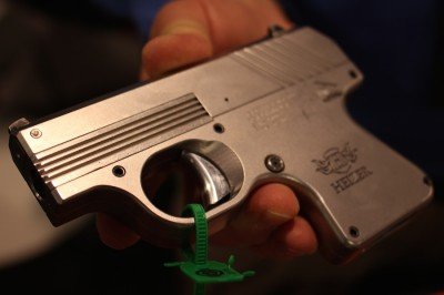 Heizer Pocket AR and a Semi-Auto? SHOT Show 2015 Fixed barrel. 5+1. And solid steel.