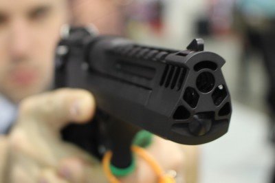 The new DE looks different, for sure. There's more mass cut out of the barrel. 