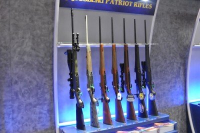 Mossberg Patriots and AKs--SHOT Show The complete Patriot line.