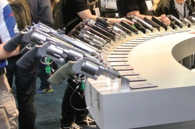 Smith's 460 Bone Collector Custom Shop Limited Edition - SHOT Show 2015 Some of the Smith and Wesson Performance Center guns at SHOT Show