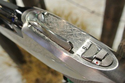Benelli Over/Under Upland Shotguns - Aluminum & Carbon Fiber? - SHOT Show 2015 Opening lever, safety and barrel selector.