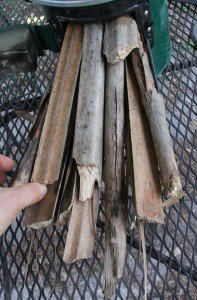 Then I realized that they included the fuel ramp for a reason, because if you want to cook with wood, you have to feed in sticks and keep them pushed in from the back. 