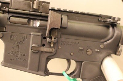 9mm Duty Rifles Right and Left Hand - Stag Arms--SHOT Show 2015 The 9mm has a fat deflector. And note that this one is left handed.