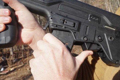Israel Defense Forces IWI Tavor Review The rocker behind the mag drops the bolt.