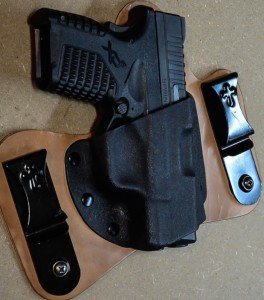 The author's Springfield XDS call the Mini Tuck "home."