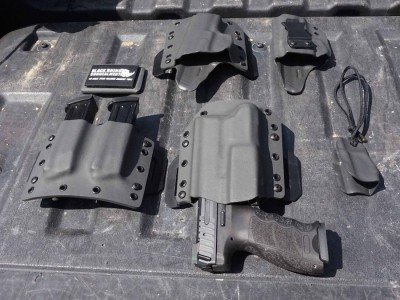 We had the privalege of seeing five distanct holsters from Black Rhino, all for the VP9, which is the best way to test the differences between them.