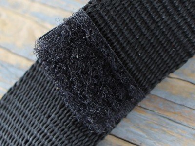 The stitching is what you'd expect from a top-notch sling, and The ends are secured to keep them from fraying and coming through the hardware accidentally. 