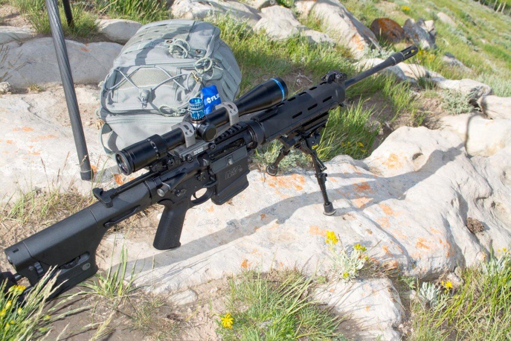 Will this stock Smith & Wesson M&P 10 .308 shoot consistently at 1,000 yards?