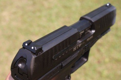 The grooves slide helps cut the glare. 