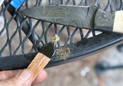 I had the same experience with the Fatwood stick. You have to pulverize the wick and make it fluffy. 