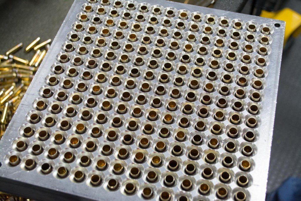 The tray loading method sends 210 rounds through each step simultaneously.