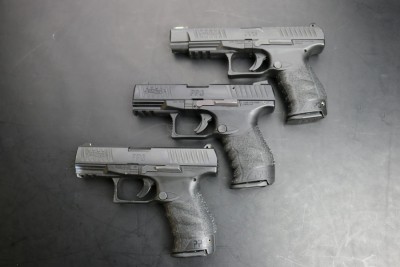 Their full sized pistols fit well in the hand. Their grip size remains consistent.