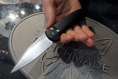Benchmade Gives One of their Most Popular Knives A Makeover -- Blade Show 2016 You can get a sense of how the knife fits in one's hand. It's ergonomically sound.