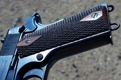 Turnbull Restoration of a 1911--Step by Step The new grips.