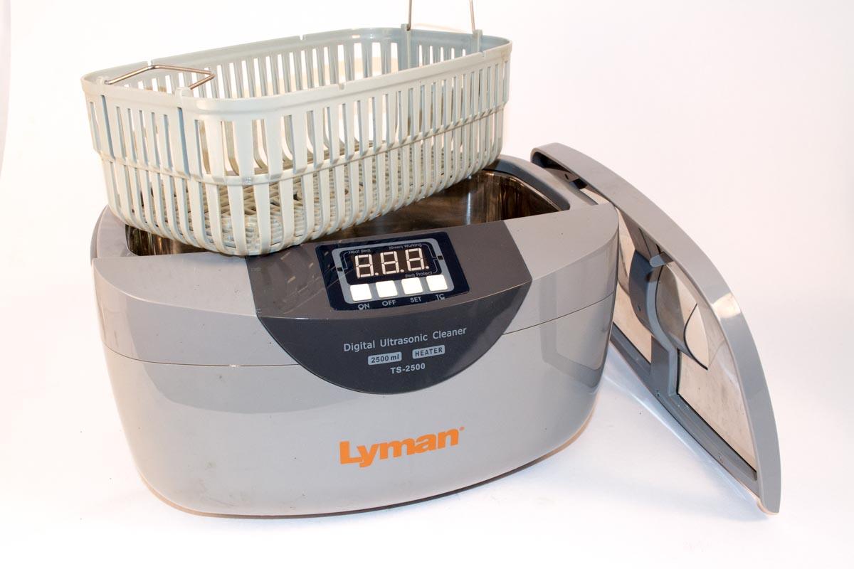 Since the cycle time is fast, even a small ultrasonic cleaner like this one can handle a lot of brass quickly.