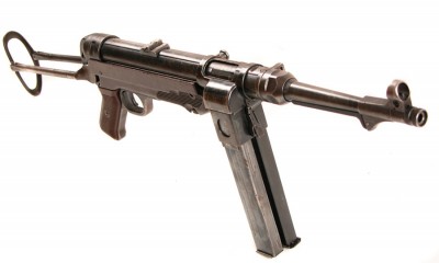 MP40/I Dual magazine release button on the front slides the fresh magazine into position.