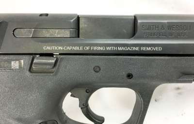 Other than this "helpful" warning printed on the slide, the M&P is a very attractive handgun. Uggh. Lawyers.