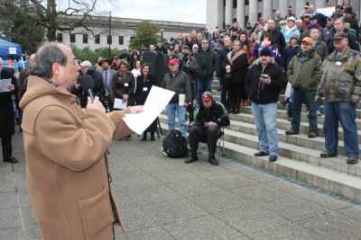 CCRKBA’s Alan Gottlieb spoke to Second Amendment activists at a rally in Olympia. (Photo: The GunMag)