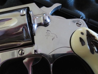 A look at the pony on the gun. What a beautiful pony. 