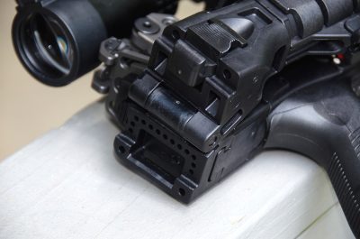 The folding mechanism of the Bren S1 Carbine is easy to activate and employ.