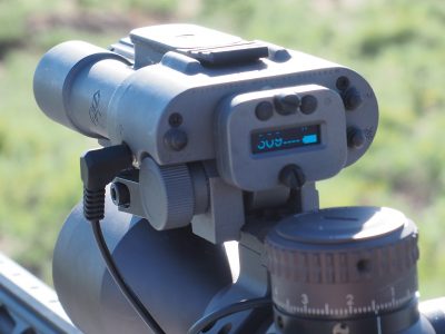 The remote pressure switch plugs into the side of the Radius.