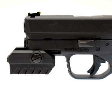 The MantisX can be reversed for mounting on short rail sections found on compact and sub-compact handguns.