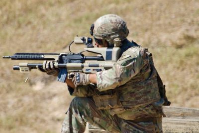 Army Develops Real-Life 'Snap to Target' Aim Assist Technology aim-assist