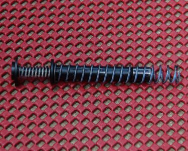 Dual spring and full-length guide rod help manage recoil and enhance accuracy.